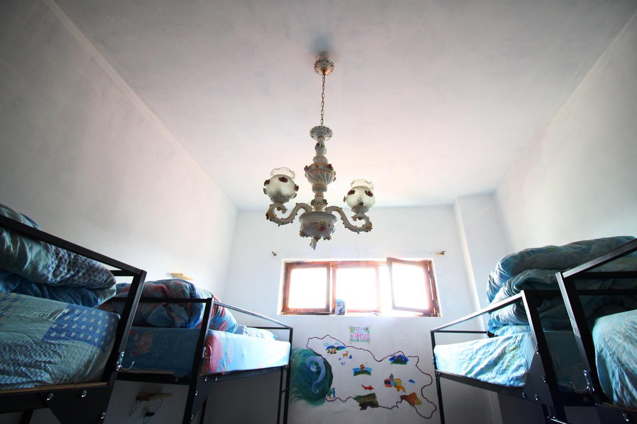 Sheni Hostel Tbilisi Exterior foto
